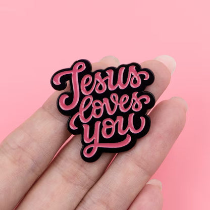 Jesus Loves You Pin – Goudkleurige Hart Pin met Kruis | Draag Gods Liefde Elke Dag